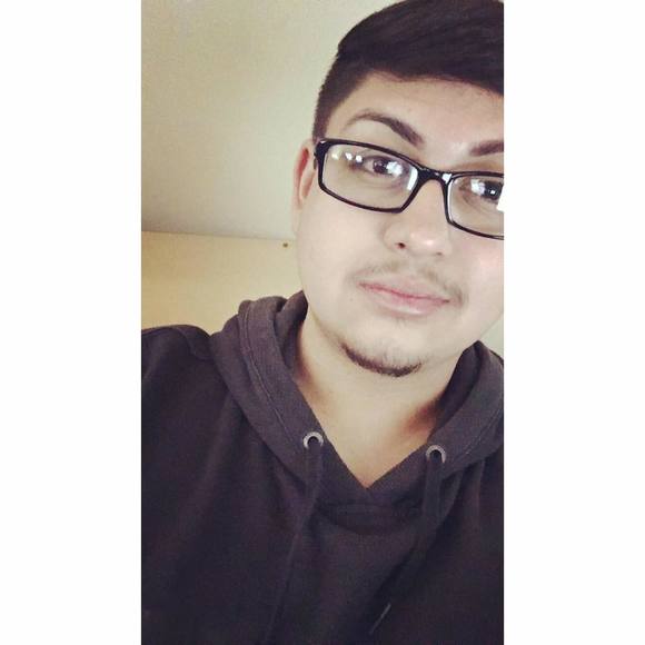 Meet your Posher, Luis - Picture 1 of 1